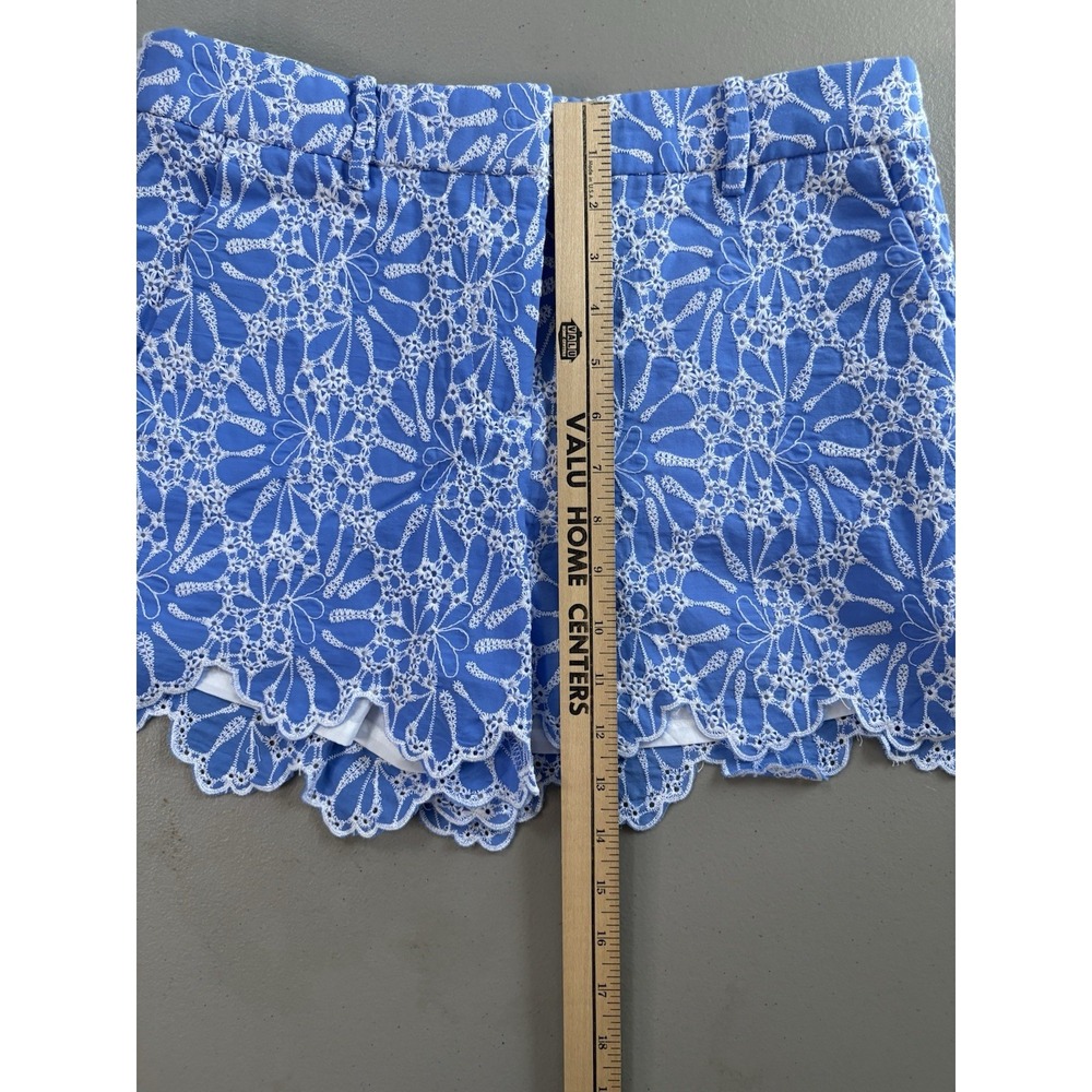 LOFT Shorts Sz 2 Blue and White Floral Lace Eyelet Scalloped Edge Coastal Preppy - Picture 7 of 11